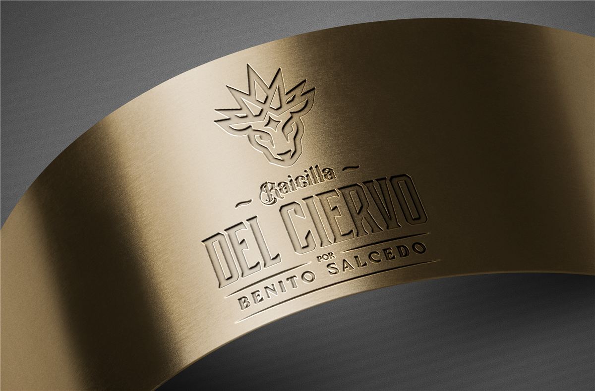 Logotipo Del Ciervo en oro
